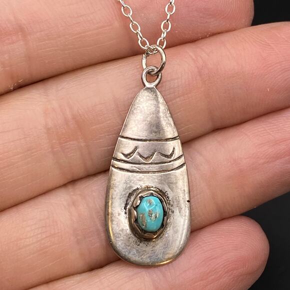 Vintage NAVAJO Sterling Silver Turquoise Native American Pendant Necklace 14.5" - Picture 4 of 7